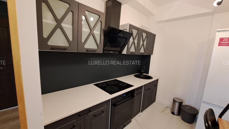 APARTAMENT 3 CAMERE CU 3 BAI - LUX - LOC PARCARE - COMISION 0 - 21