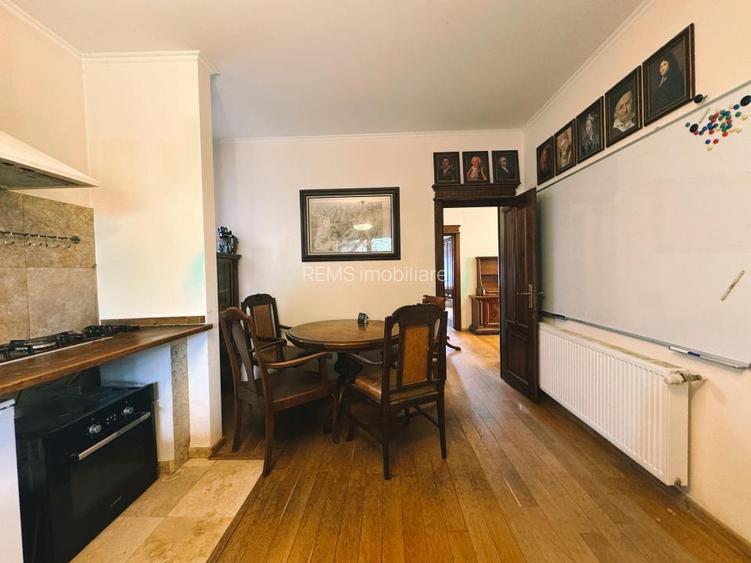Casa individuala cu personalitate, strada privata cu acces securizat, Europa - 4