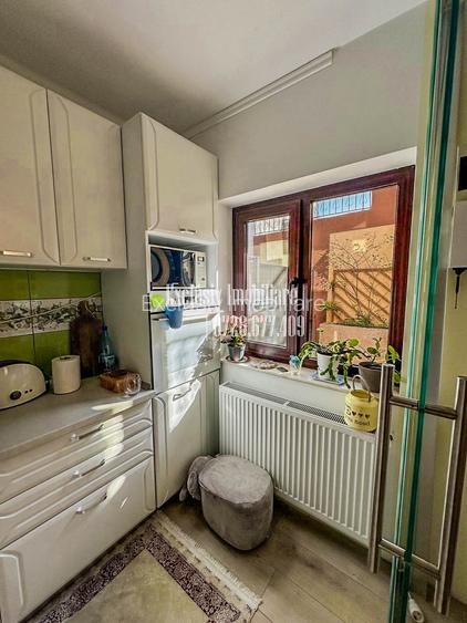 Casa cu 5 camere - centrala pe gaz si loc de parcare - zona Trocadero - 4