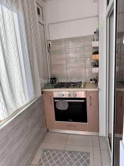 Apartament 2 camere, semidecomandat, 54 mp, metrou, ac, 1 Mai - 4