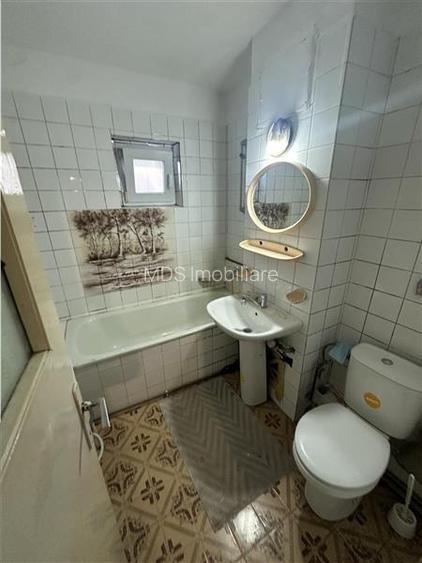 3 camere decomandate cu centrala etaj 1 si 2 balcoane - 5