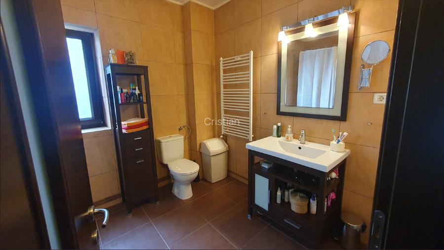 Vila Baneasa la liziera padurii, zona Liceul Francez, Sector 1, Bucuresti - 7