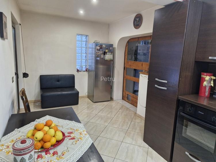  Casă solidă cu potențial uriaș – Zona Laminorului - 12