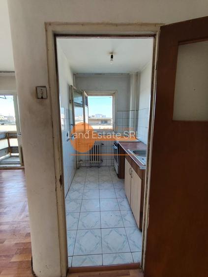 Garsoniera Gorjului-Bloc mixt(200 m metrou-1981) - 13