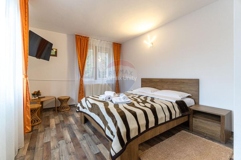 Casă / Vilă cu 20 camere de vânzare în Timisu de Jos, DN1, Brasov - 27