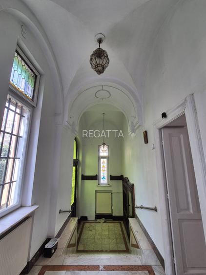 Lascar  Catargiu - Piata Victoriei - 2