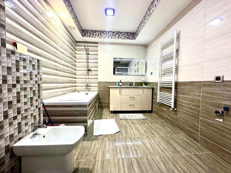 Apartament spatios 4 camere + parcare, pretabil ptr ERASMUS - 8