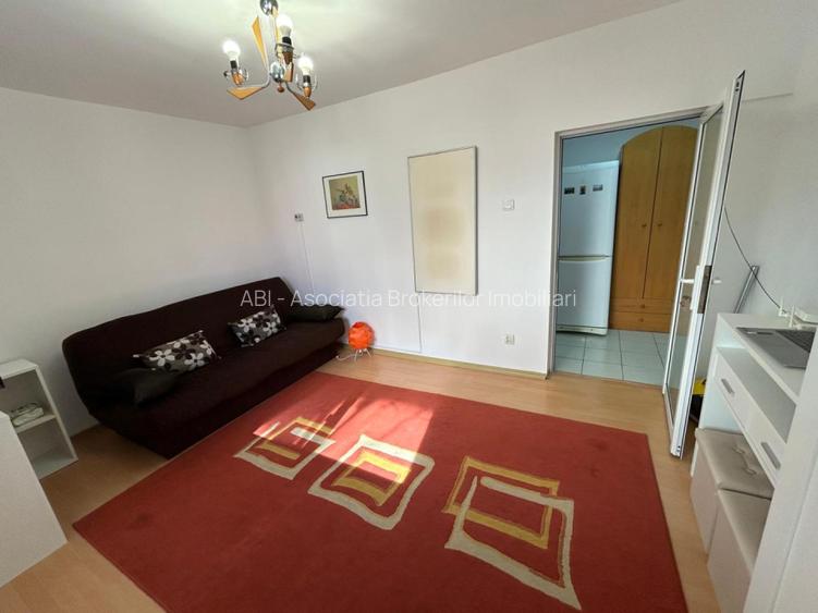 Garsoniera decomandata / Bd Lacul Tei - 2