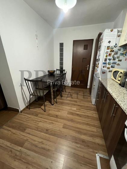 Apartament 3 camere, 2 bai,2 balcoane. bloc izolat, Etaj 2. Lipovei - 13