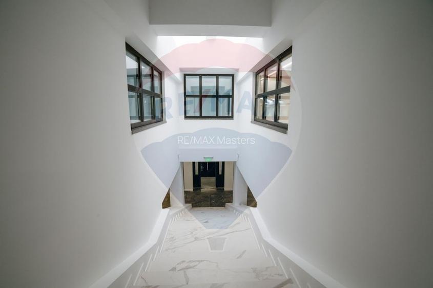Spațiu comercial ULTRACENTRAL - 2,300mp de închiriat - 17