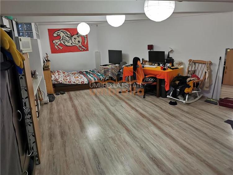 De vanzare apartament 3 camere, demisol str. Emil Racovita ! - 13