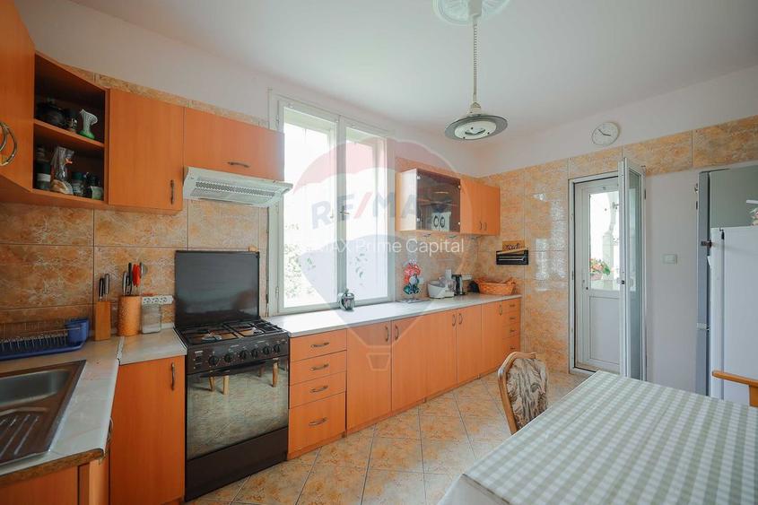 Casă cu 4 camere de închiriat în zona Ultracentrală - 7