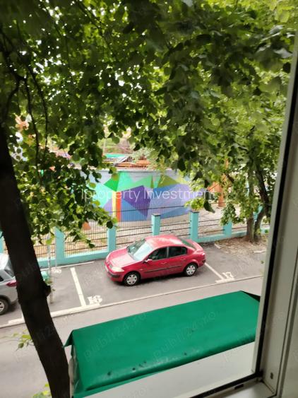 Apusului - P-ta Gorjului | 3 Camere | 1/4 | Posibilitate Centrala | Metrou - 12