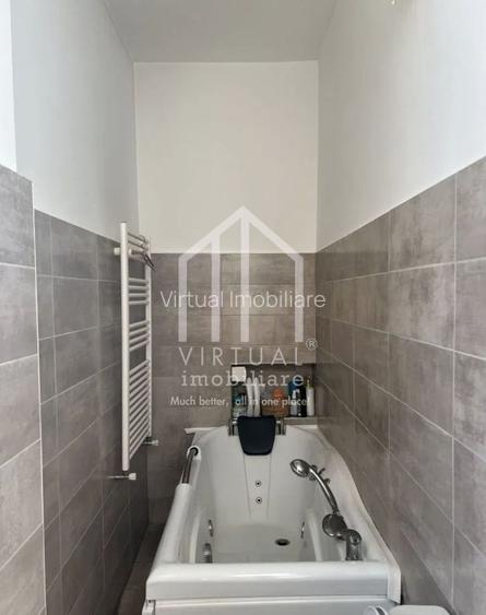 Casa formata din 2 apartamente, 2 garaje,  3 bai - zona Trei Stejari - 3