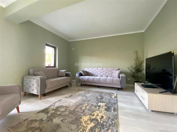 DE VANZARE VILA DANTELEI - DRUMUL TABEREI SECTOR 5 STATIE AUTOBUZ - 13