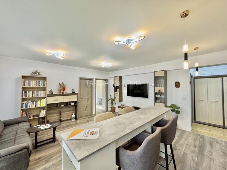 Apartament 3 camere - Grădină - Piscinǎ - 9