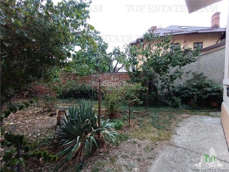 Vila cu aspect de conac in centrul Ploiestiului, ideala pentru locuinta, birou s - 15
