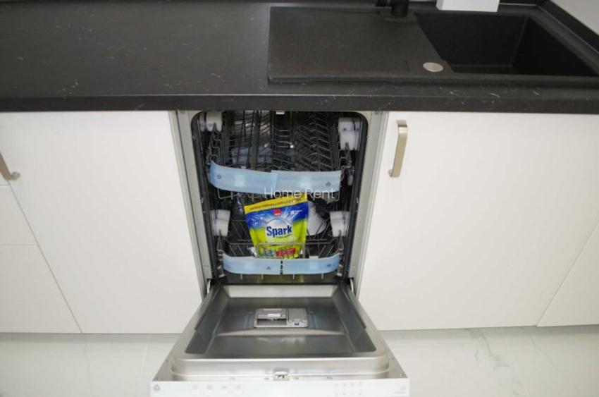 GARSONIERA LUX/ CENTRALA PROPRIE/ 5 MINUTE DE METROU - 5