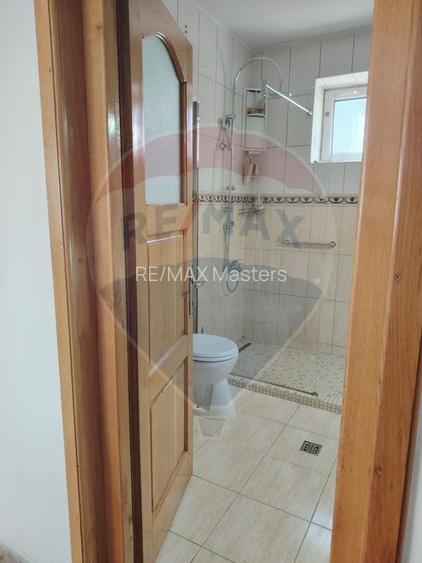 Casă / Vilă cu 8 camere de vânzare în zona Central - 17