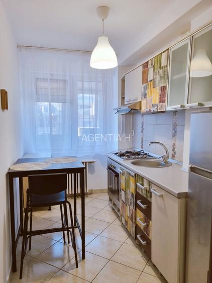 2 camere Bd. MAGHERU - Piata Romana 8/9 - 6