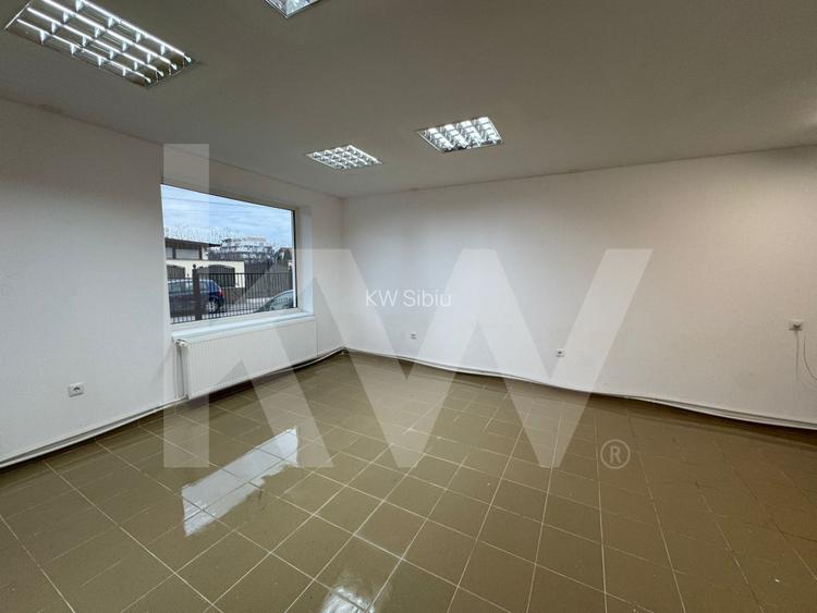 Spatiu comercial de inchiriat - 30 mp - zona foarte linistita de case - 4