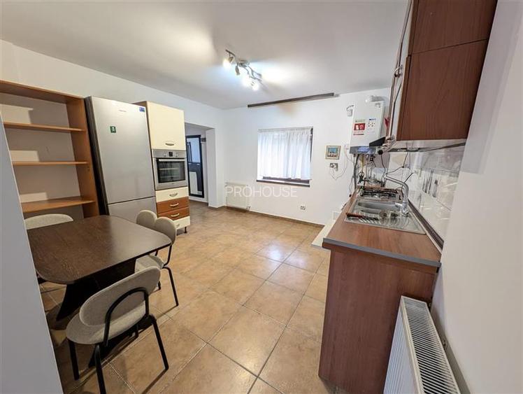 Chirie vila in oras - curte - mobilata si utilata - 7