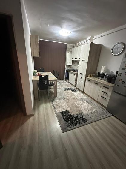 Apartament in zona  Eroilor,etaj intermediar - 2