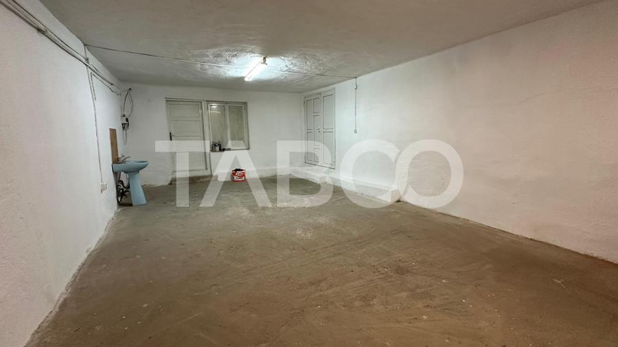 Spatiu comercial de inchiriat doua incaperi de 110 mpu zona Turnisor