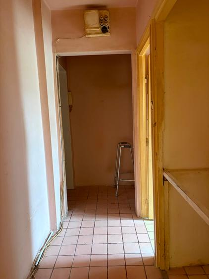 Apartament 3 camere | Piața Doina – Șagului | Etaj 3 | Centrală proprie | Boxă |
