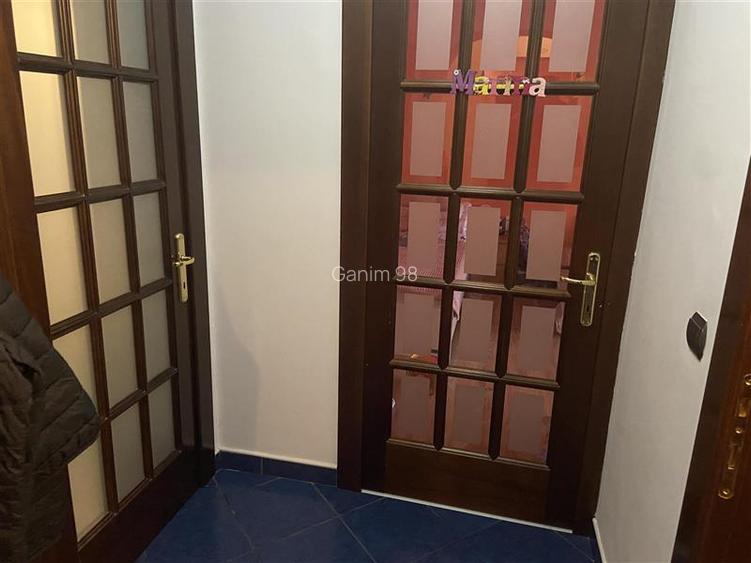 Apartament 4 camere , zona centrala - Inspectoratul Scolar ,suprafata 109 mp , e - 13