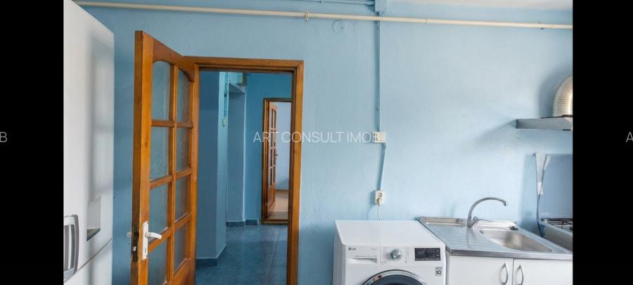 Calarasi | 3 Camere | Semidecomandat | Open-Space | Centrala | 2/4 - 5