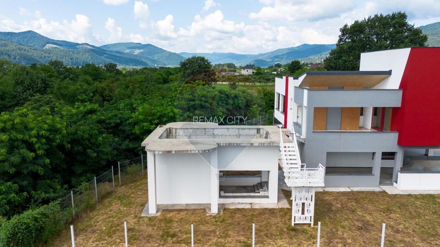 Casa de vanzare - Zona Ursulet Piatra Neamt - 55