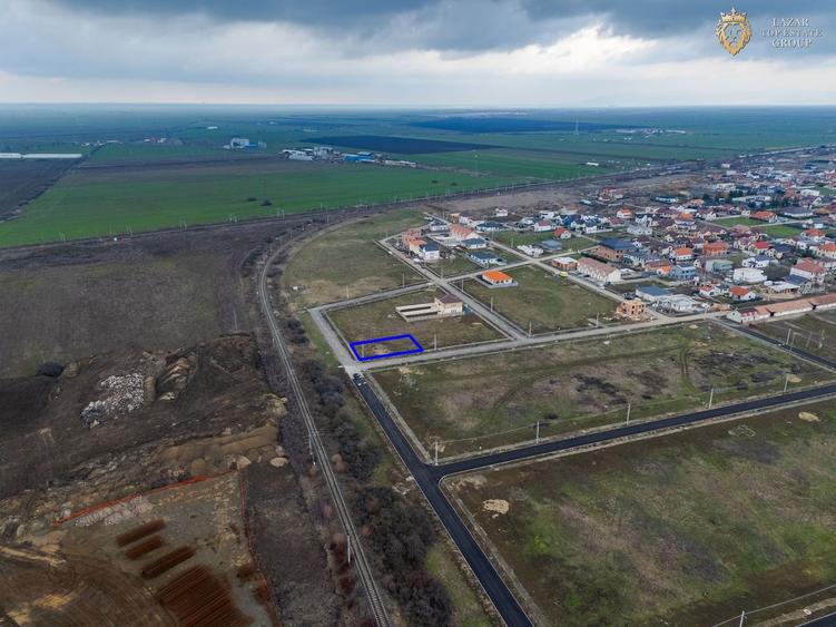 Teren 700mp in Premier- Vladimirescu
