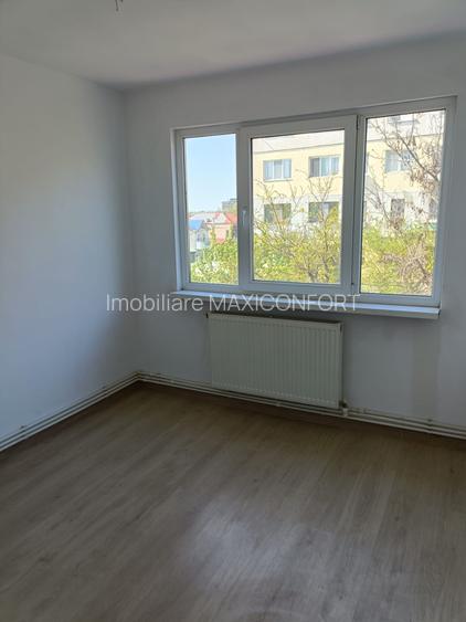 Vanzare 2 camere -Imobiliare MAXICONFORT - 3