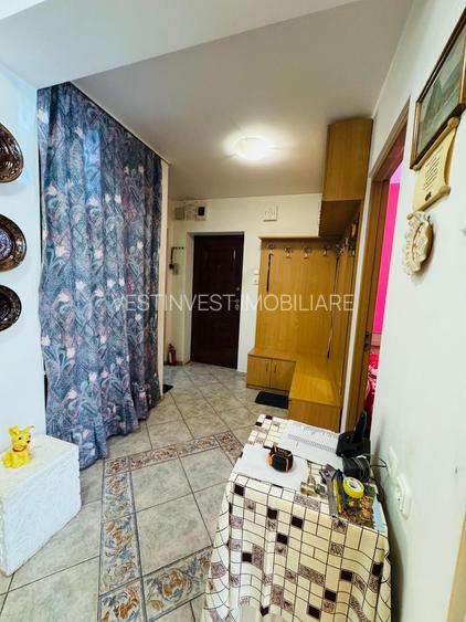Apartament cu 3 camere pe str. Aluminei langa Liceul Ortodox - 2