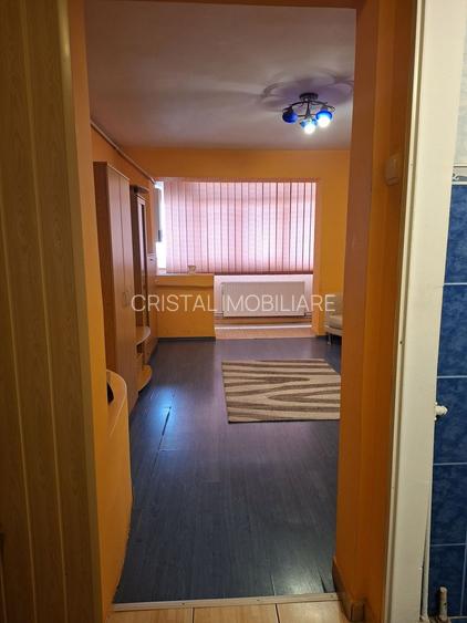 Garsoniera decomandata, pet friendly, centrala proprie, metrou 5 min, mobilata - 3