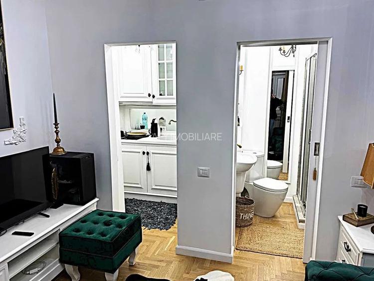 De vanzare Garsoniera de Lux,  Universitate - Romarta - 3