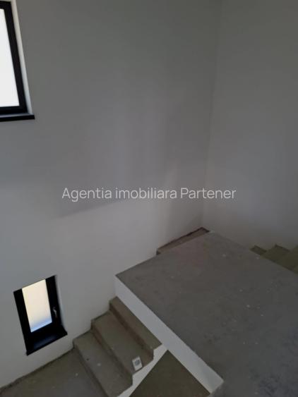 Casă / vilă Mărăcineni / Argeș , finisaje moderne ! - 22