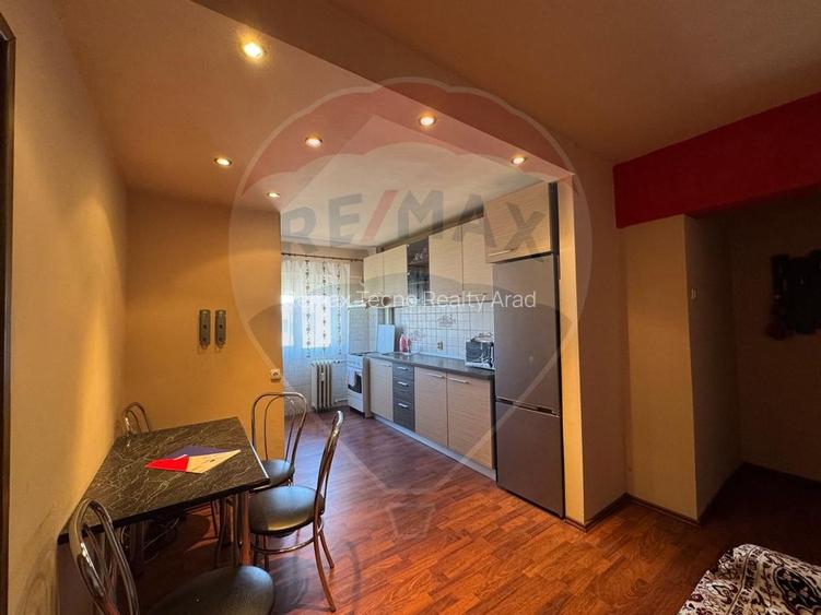 Apartament 2 camere Miorita -Micalaca - 2