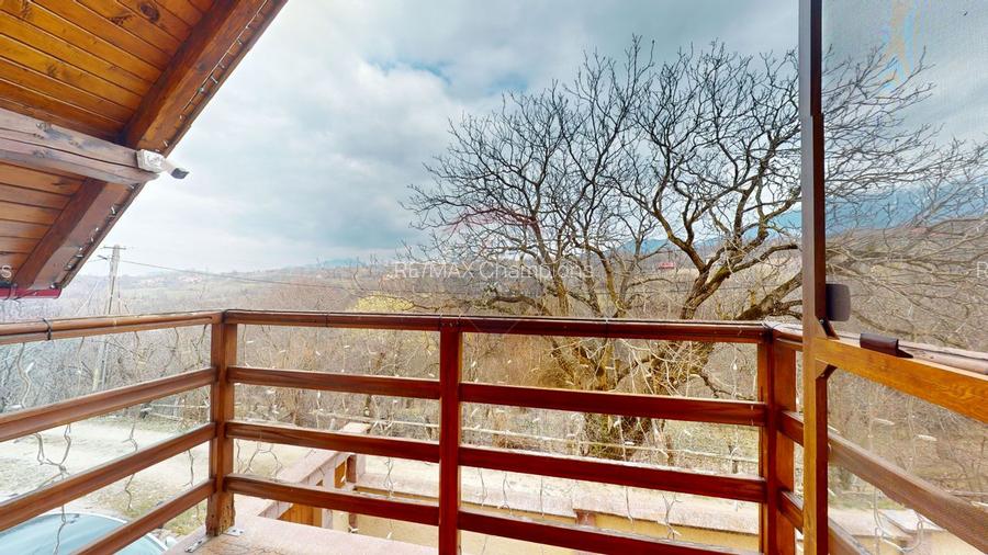 Casă de vânzare Bran Sohodol teren  intravilan 10.331 mp două locuințe - 22