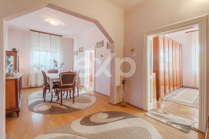 Casă 6 camere P+M cu 543 mp teren, 75 mp anexe , Oradea