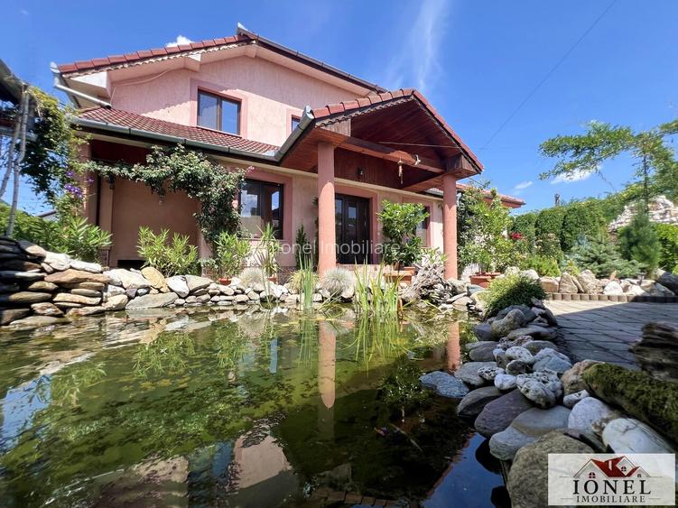 Vila de vanzare in Sebes - pretabila pentru doua familii - 2