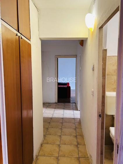 Apartament de vanzare, 2 camere, decomandat, etaj intermediar - 3