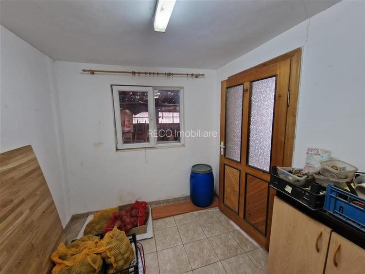 Casa cu 2 camere+living, renovata complet, in Episcopia Bihor - 13