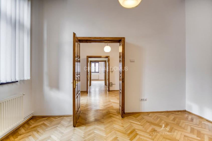 Piata Pache Protopopescu - Casa cu 11 camere si doua locuri de parcare - 14