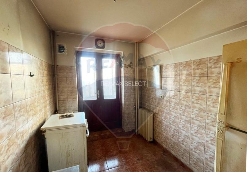 Vanzare apartament 3 camere, decomandat, Drumul Taberei - Bd. 1 Mai - 6