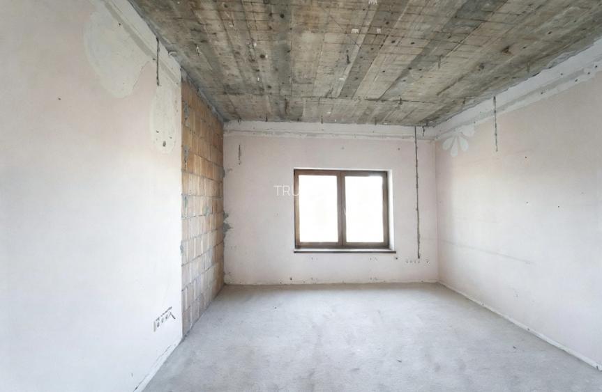 Oportunitate Majoră de Investiție - 709 mp Utili și  1564 mp Teren - 12