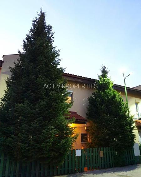 Ansamblu Azur,P+1,an 2004,teren 375mp,3 dormitoare,living 40mp,2 bai,su150,garaj - 2