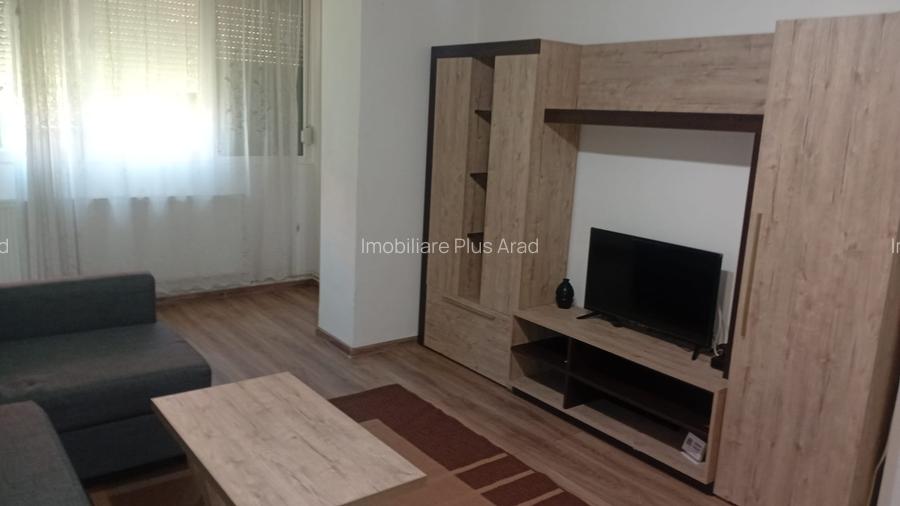 Inchiriez apartament cu 2 camere in zona centrala -langa Unicredit Bank - 3