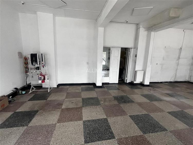 Spatiu comercial de 120 mp in Plopeni, zona cu vad . - 6